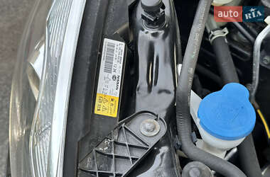 Позашляховик / Кросовер Nissan Qashqai+2 2011 в 