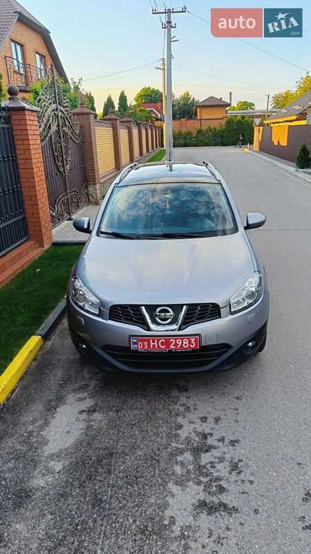 Внедорожник / Кроссовер Nissan Qashqai+2 2011 в Александрие