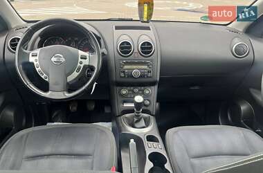 Позашляховик / Кросовер Nissan Qashqai+2 2011 в 