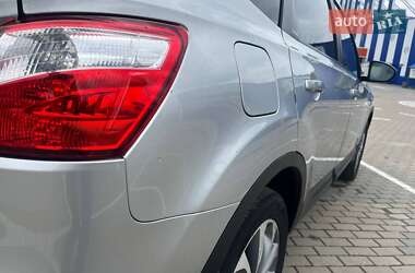 Позашляховик / Кросовер Nissan Qashqai+2 2011 в 