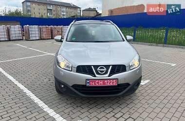 Позашляховик / Кросовер Nissan Qashqai+2 2011 в 