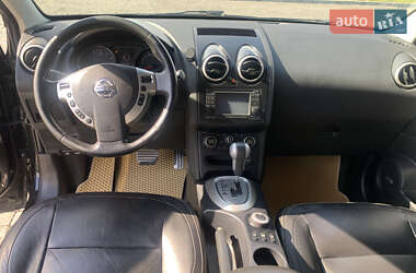 Позашляховик / Кросовер Nissan Qashqai+2 2010 в 