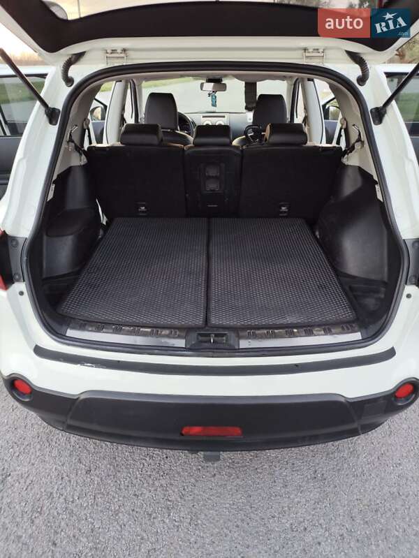 Внедорожник / Кроссовер Nissan Qashqai+2 2013 в Звягеле