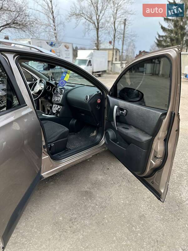 Внедорожник / Кроссовер Nissan Qashqai+2 2009 в Тернополе