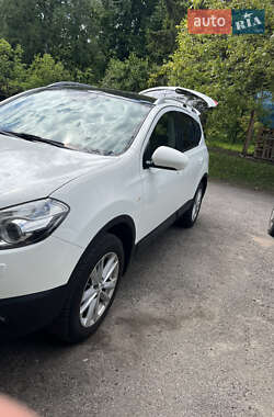 Внедорожник / Кроссовер Nissan Qashqai+2 2012 в 