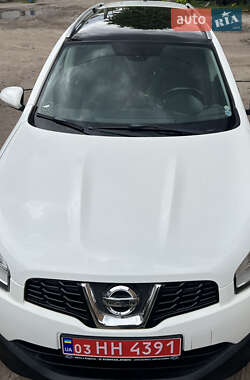 Внедорожник / Кроссовер Nissan Qashqai+2 2012 в 