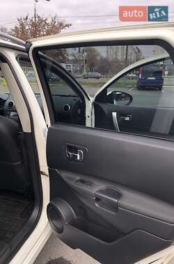 Внедорожник / Кроссовер Nissan Qashqai+2 2012 в 