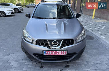 Позашляховик / Кросовер Nissan Qashqai+2 2011 в 