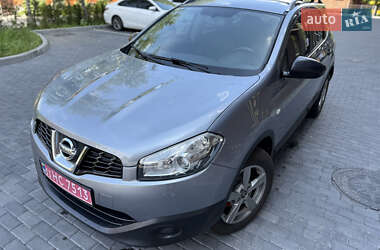 Позашляховик / Кросовер Nissan Qashqai+2 2011 в 