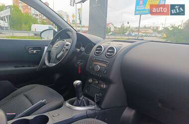 Внедорожник / Кроссовер Nissan Qashqai+2 2009 в 