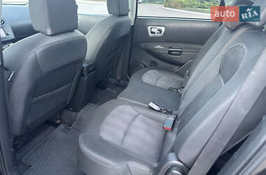 Позашляховик / Кросовер Nissan Qashqai+2 2011 в 