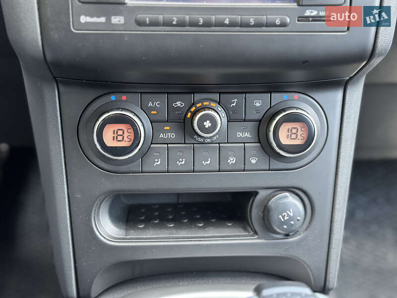 Позашляховик / Кросовер Nissan Qashqai+2 2010 в Києві
