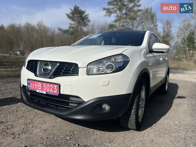 Внедорожник / Кроссовер Nissan Qashqai+2 2010 в 