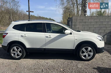 Внедорожник / Кроссовер Nissan Qashqai+2 2010 в 