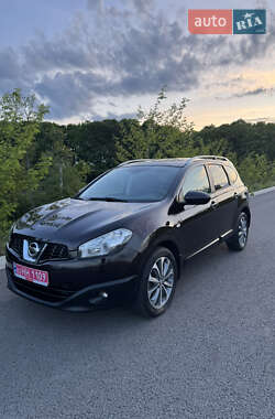 Внедорожник / Кроссовер Nissan Qashqai+2 2011 в 