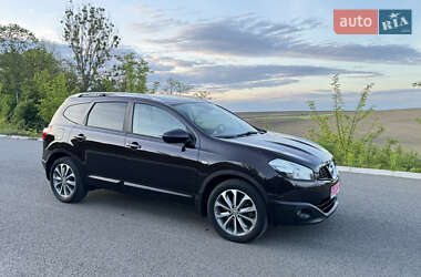 Внедорожник / Кроссовер Nissan Qashqai+2 2011 в 