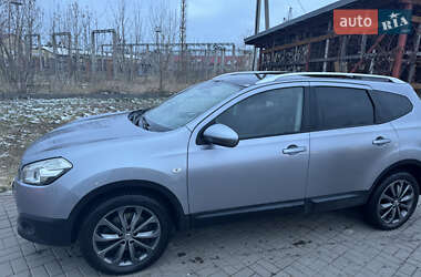 Внедорожник / Кроссовер Nissan Qashqai+2 2010 в 