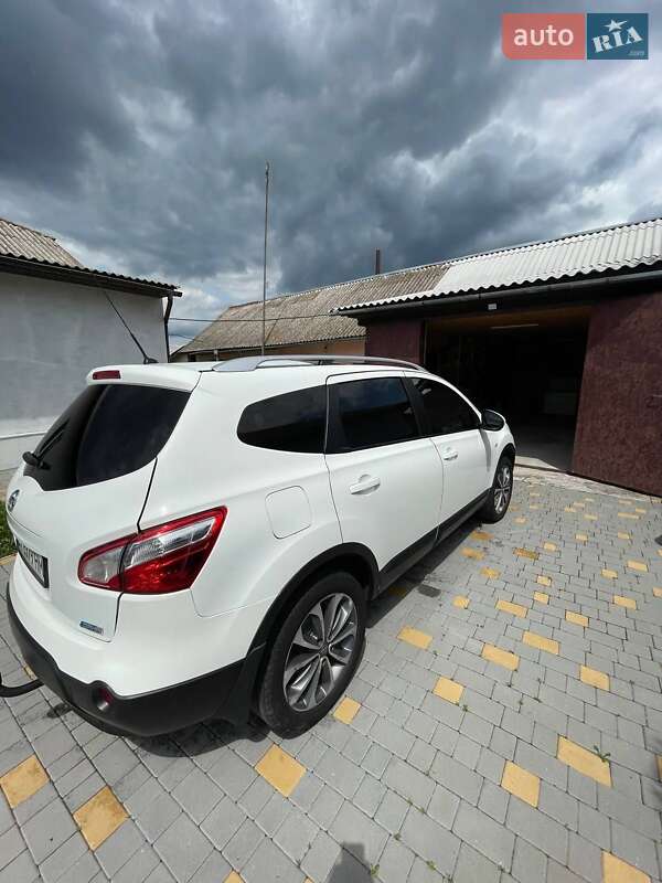 Позашляховик / Кросовер Nissan Qashqai+2 2010 в Летичіві