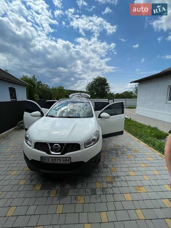 Позашляховик / Кросовер Nissan Qashqai+2 2010 в Летичіві