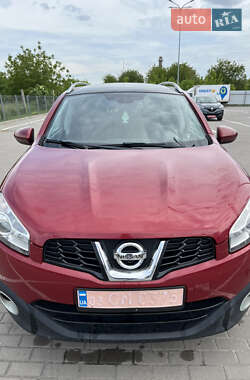Позашляховик / Кросовер Nissan Qashqai+2 2011 в 