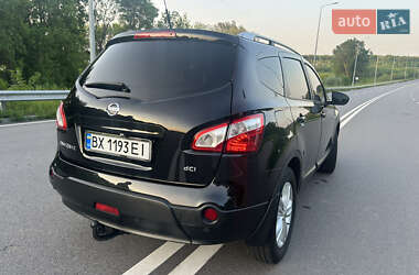 Позашляховик / Кросовер Nissan Qashqai+2 2011 в 