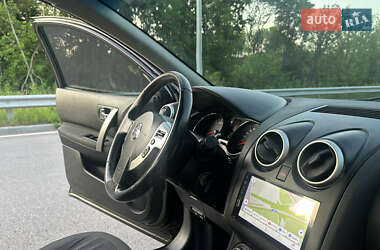 Позашляховик / Кросовер Nissan Qashqai+2 2011 в 