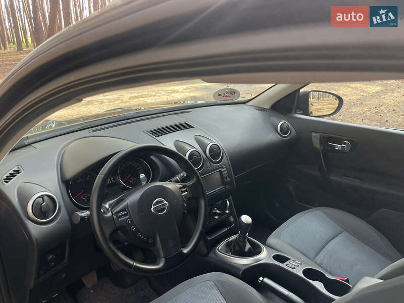 Позашляховик / Кросовер Nissan Qashqai+2 2013 в Харкові