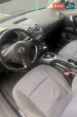 Внедорожник / Кроссовер Nissan Qashqai+2 2009 в 