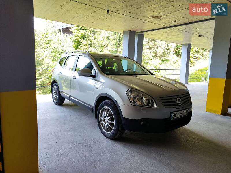 Внедорожник / Кроссовер Nissan Qashqai+2 2010 в Микуличине
