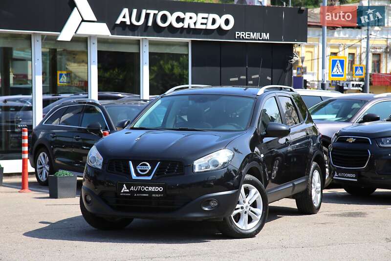 Nissan Qashqai+2 2011
