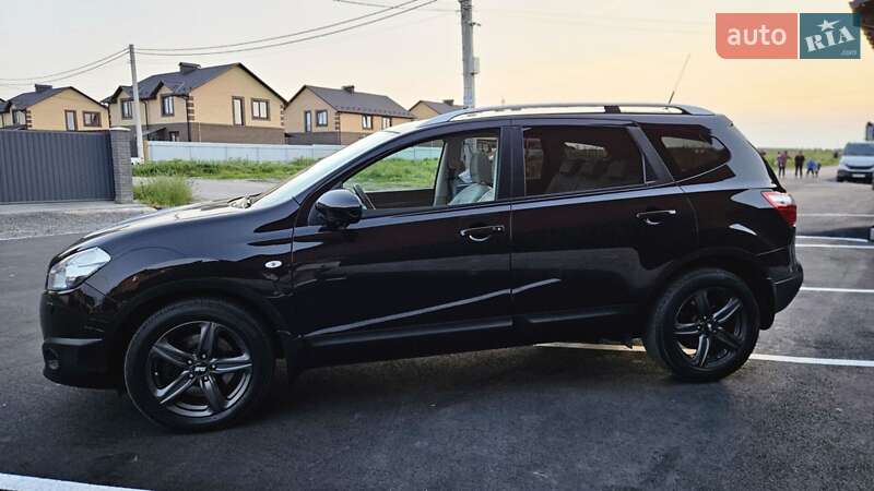 Позашляховик / Кросовер Nissan Qashqai+2 2011 в Вінниці