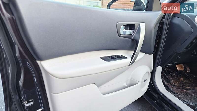 Позашляховик / Кросовер Nissan Qashqai+2 2011 в Вінниці