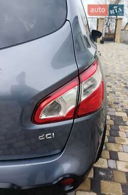 Внедорожник / Кроссовер Nissan Qashqai+2 2010 в 