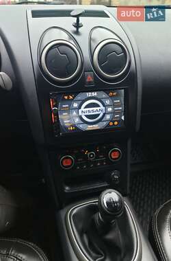 Внедорожник / Кроссовер Nissan Qashqai+2 2010 в 