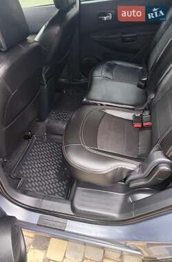 Внедорожник / Кроссовер Nissan Qashqai+2 2010 в 