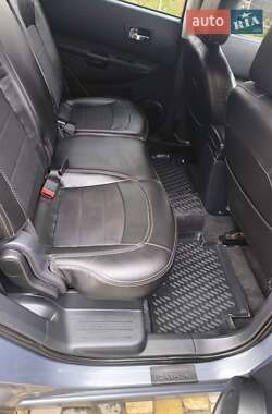 Внедорожник / Кроссовер Nissan Qashqai+2 2010 в 
