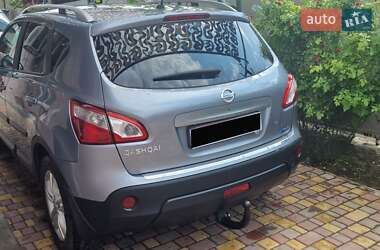 Внедорожник / Кроссовер Nissan Qashqai+2 2011 в 