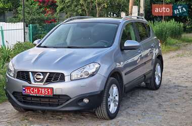 Внедорожник / Кроссовер Nissan Qashqai+2 2011 в 