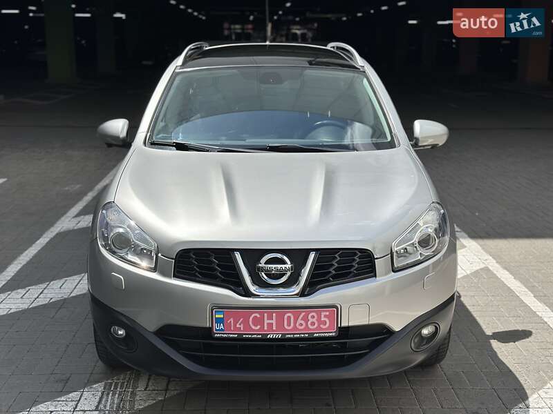 Позашляховик / Кросовер Nissan Qashqai+2 2012 в Києві