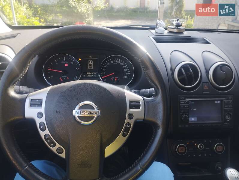 Внедорожник / Кроссовер Nissan Qashqai+2 2010 в Тернополе