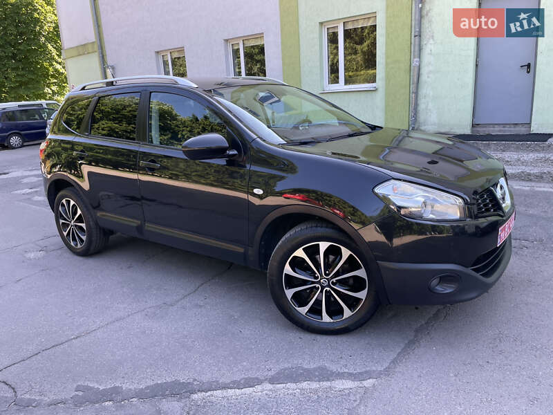Позашляховик / Кросовер Nissan Qashqai+2 2011 в Рівному
