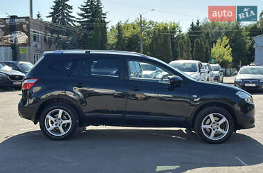 Позашляховик / Кросовер Nissan Qashqai+2 2013 в 