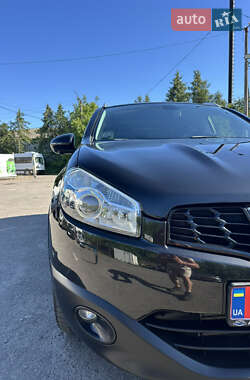 Позашляховик / Кросовер Nissan Qashqai+2 2013 в 