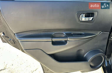 Позашляховик / Кросовер Nissan Qashqai+2 2013 в 