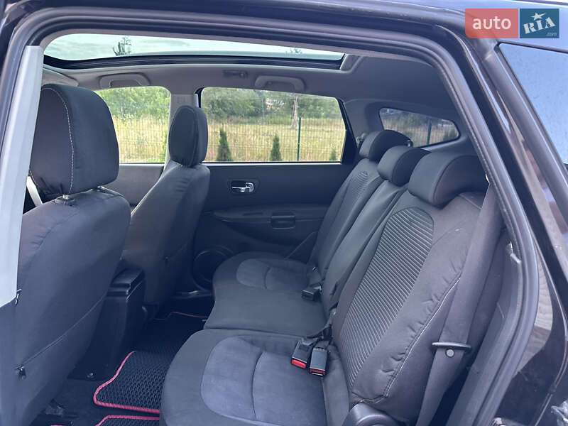 Позашляховик / Кросовер Nissan Qashqai+2 2010 в Івано-Франківську