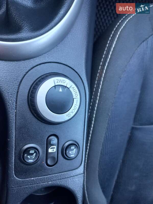 Позашляховик / Кросовер Nissan Qashqai+2 2010 в Луцьку