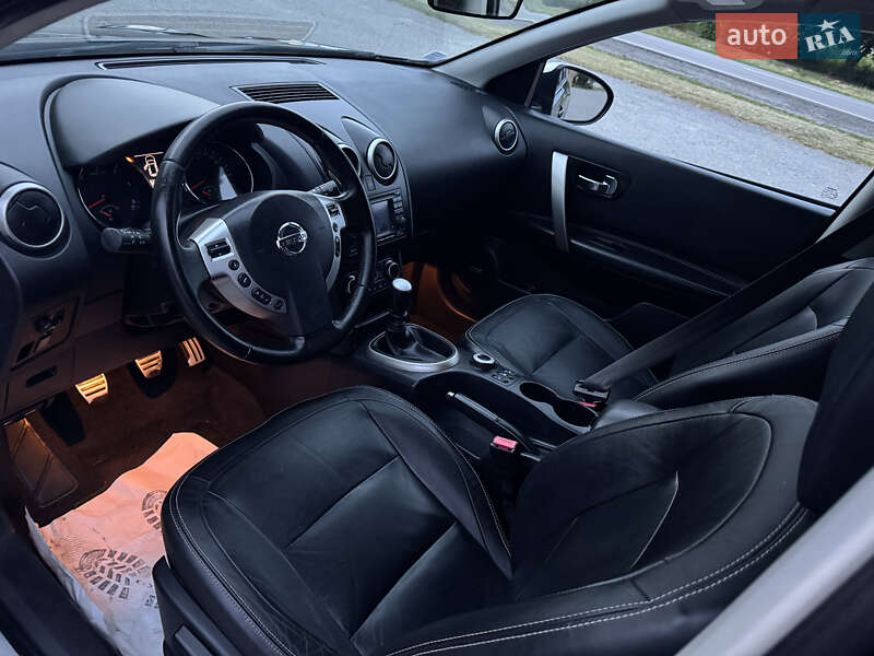 Внедорожник / Кроссовер Nissan Qashqai+2 2011 в Дубно