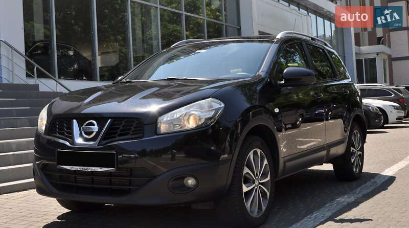 Внедорожник / Кроссовер Nissan Qashqai+2 2010 в Одессе