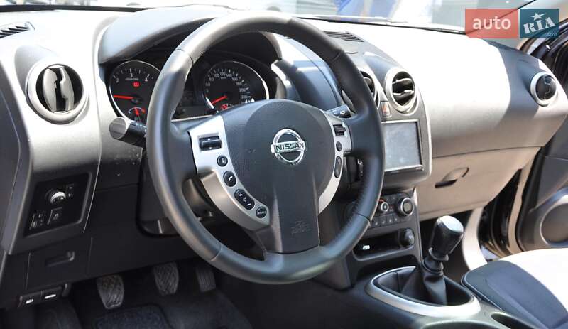Внедорожник / Кроссовер Nissan Qashqai+2 2010 в Одессе