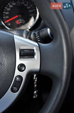 Внедорожник / Кроссовер Nissan Qashqai+2 2010 в 